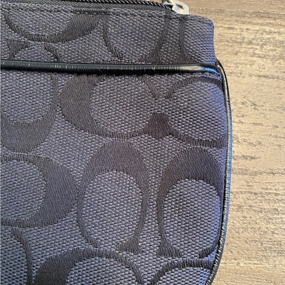 Coach Signature Little Wristlets Black With Hang Tag - Picture 7 of 10